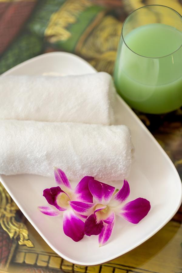 Asia Express Hotel Кату Екстериор снимка